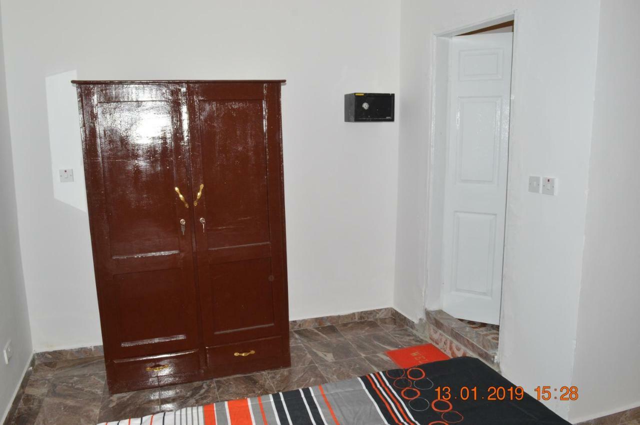 Sukuta Nema Guest House Banjul Exterior foto